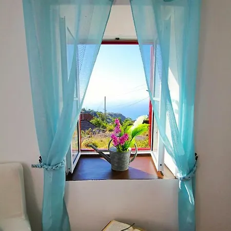 Casa Benedita Dom wakacyjny Ponta do Pargo