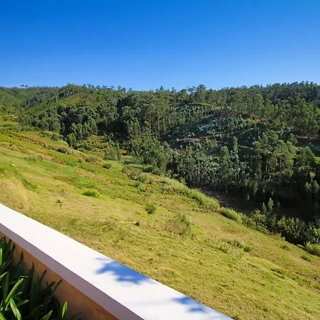 Dom wakacyjny Casa Benedita *